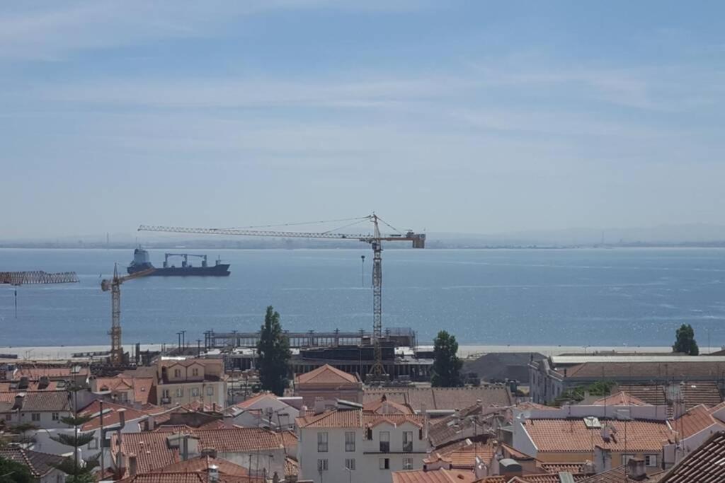 Apartment Alfama Riverside: Historic Gem With Panoramic Views *